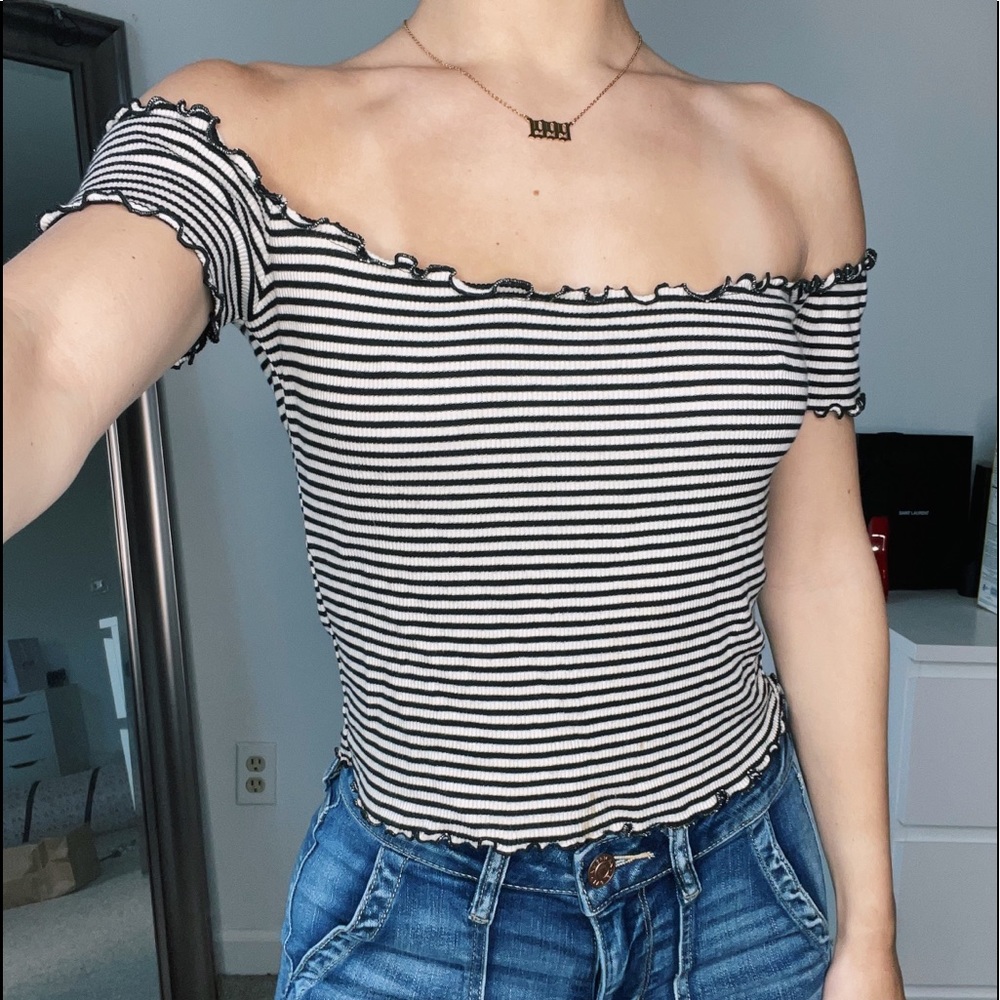 Brandy Melville striped off the shoulder